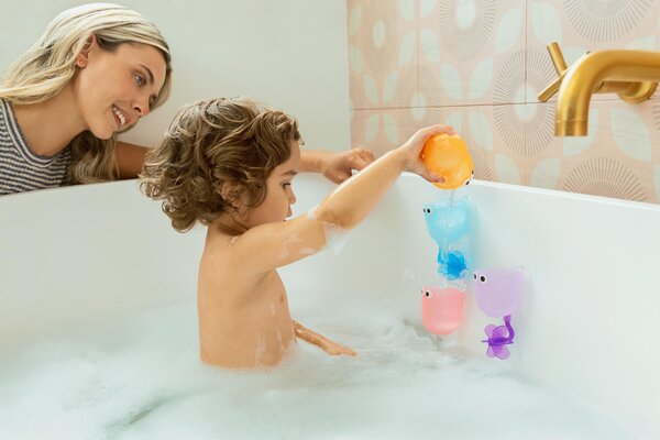 Munchkin Falls™ Bath Toy 
 - Munchkin