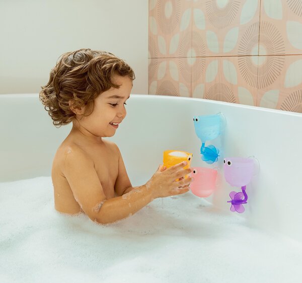 Munchkin Falls™ Bath Toy 
 - Munchkin