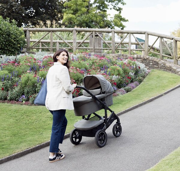 Joie Vinca 3in1 stroller set, Signature Ebony - Joie